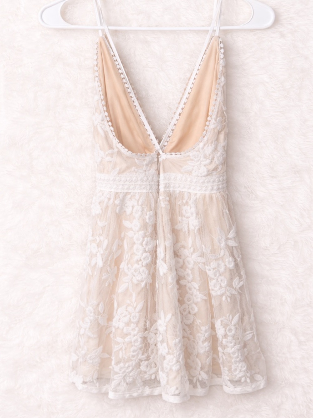 White Lace Floral Dress Open Back Boho Mini Sheer Nude Lined Size Small - Picture 2 of 4